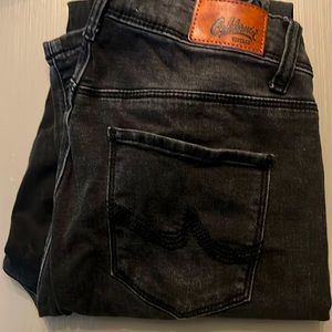 Black jeans more like size 7